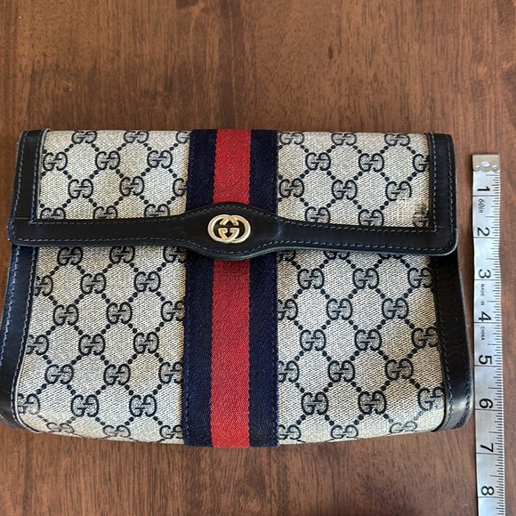Vintage Gucci Clutch - Picture 11 of 13